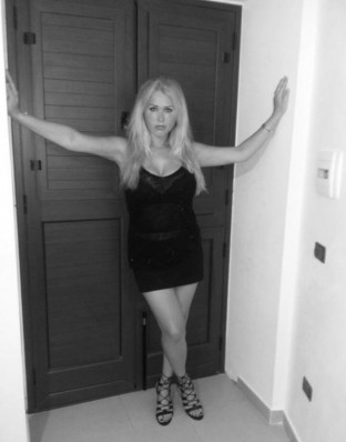 Diana Estonian Escort Anal Sex Domination Fingering Abu Dhabi