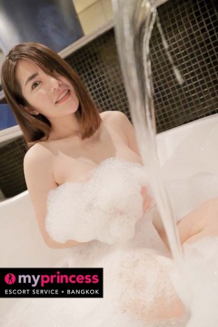 Awesome Adult Escort Yahoo GFE Receiving Golden Shower Bangkok