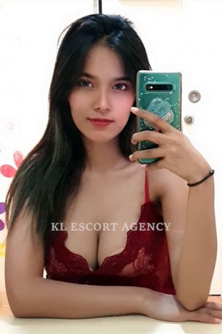 I Love To Make My Partner Feel Relaxed Escort Candy Kuala Lumpur