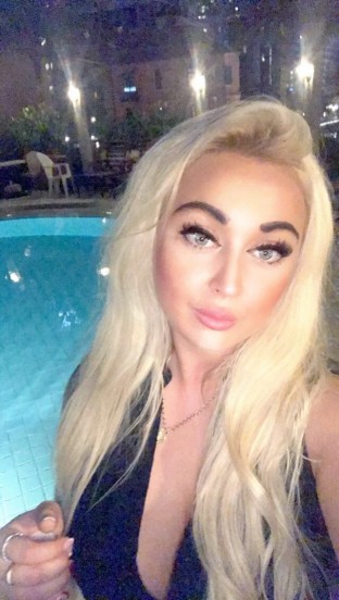 Laura Lithuanian Escort Anal Fisting Strapon Abu Dhabi