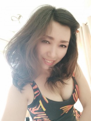 Sexy Lynda Malaysian Escort Blowjob Deep Throat GFE Muscat