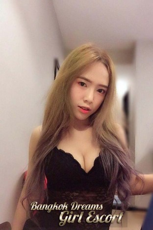 Horny Lady Escort Molly Very Tight Hot Body Bangkok