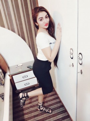 Gorgeous Natural Escort Girl Ayaan Call Now Dubai