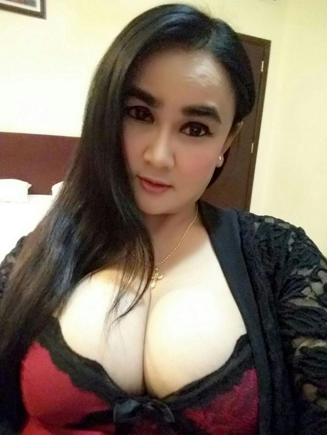 Black Hair Hooker With Big Boobs