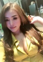 Natural Looking KL Escort Wati XXX Warm Kisses Kuala Lumpur